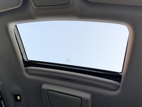 Used 2018 Honda Odyssey EX-L image 11