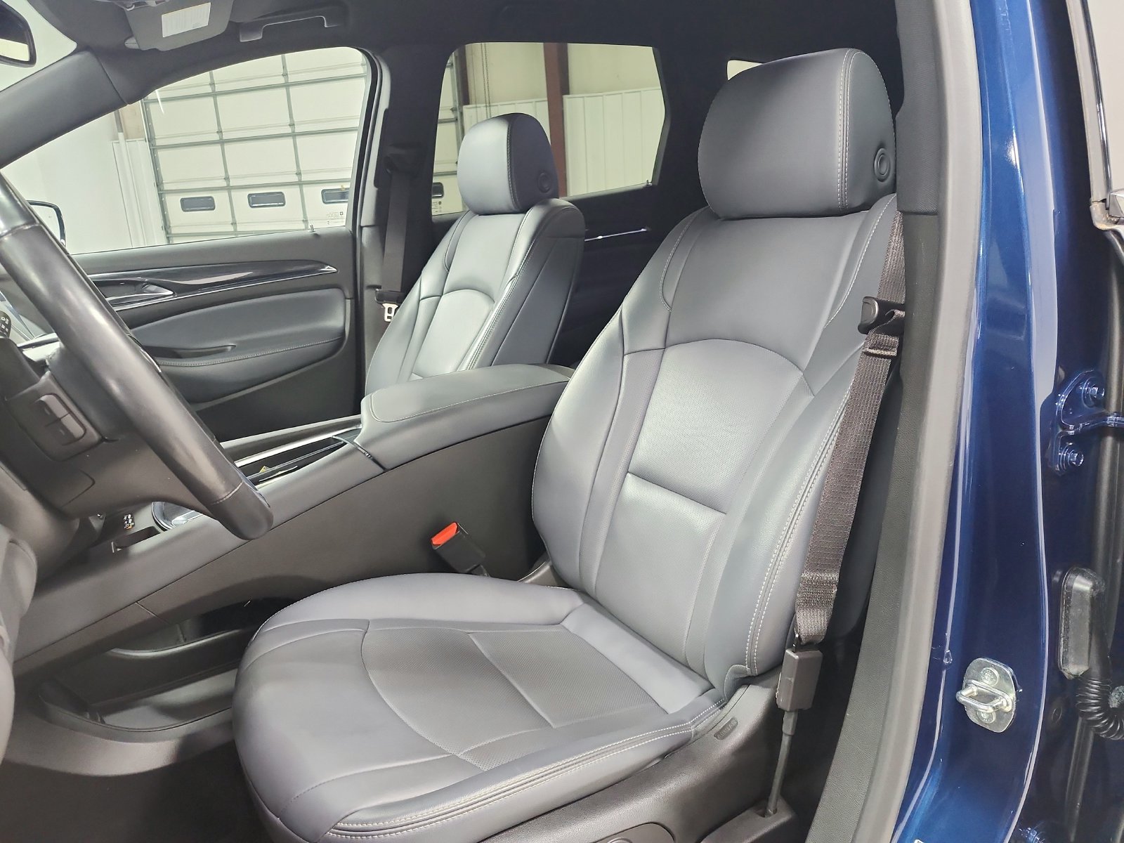 Used 2024 Buick Enclave Essence FWD image 19