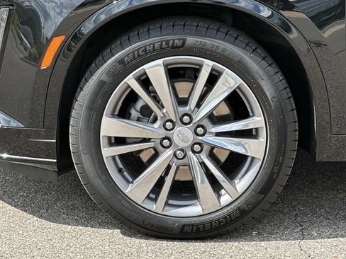 Used 2024 Cadillac XT6 Premium Luxury w/ LPO, Floor Liner Package AWD/4WD image 8