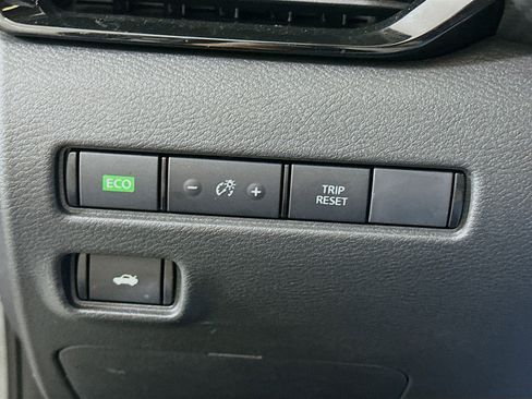 Used 2025 Nissan Sentra SV w/ All-Weather Package image 16