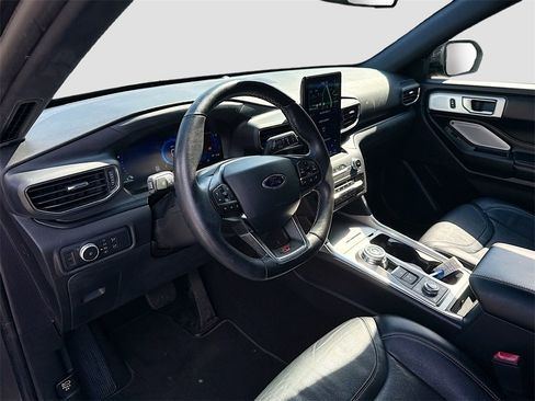 Used 2020 Ford Explorer ST w/ Premium Technology Package image 10