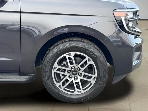 New 2026 Ford Expedition Active image 50