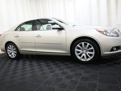 Used 2013 Chevrolet Malibu LT FWD image 16
