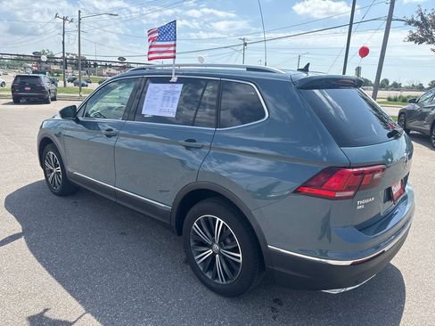 Used 2019 Volkswagen Tiguan SEL FWD image 2