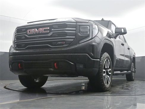 Used 2022 GMC Sierra 1500 AT4 w/ Technology Package image 46