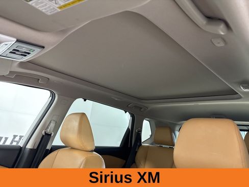 Used 2023 Nissan Rogue Platinum w/ Platinum Premium Package image 12