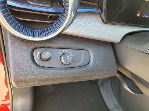 New 2026 Chevrolet Trax LT image 17