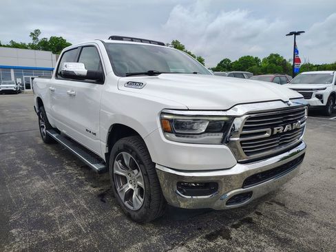 Used 2023 RAM 1500 Laramie AWD/4WD image 3