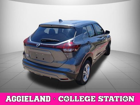 Used 2024 Nissan Kicks S FWD image 3
