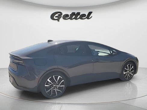 New 2026 Toyota Prius Plug-In Hybrid FWD image 8