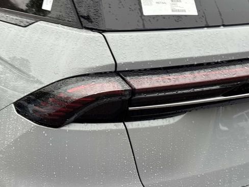 New 2026 Lincoln Nautilus Premier w/ Jet Appearance Package AWD/4WD image 11