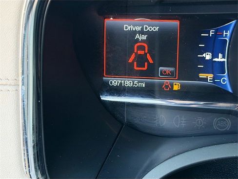 Used 2016 Lincoln Navigator Select image 39