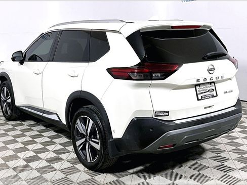 Used 2023 Nissan Rogue SL w/ SL Premium Package image 8