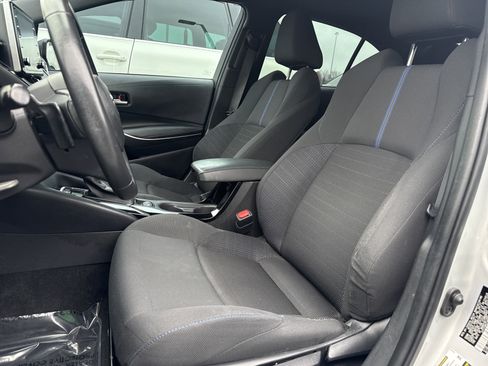 Used 2021 Toyota Corolla SE w/ SE Premium Package image 16