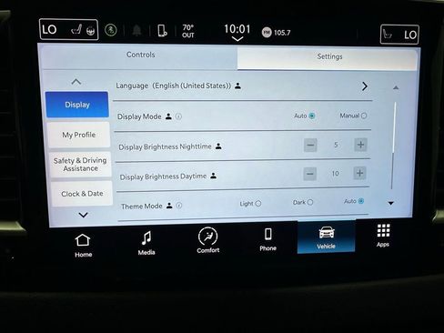 Used 2023 Chrysler Pacifica Touring-L image 32