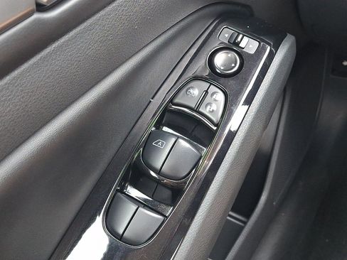 Used 2024 Nissan Altima 2.5 SR FWD image 25