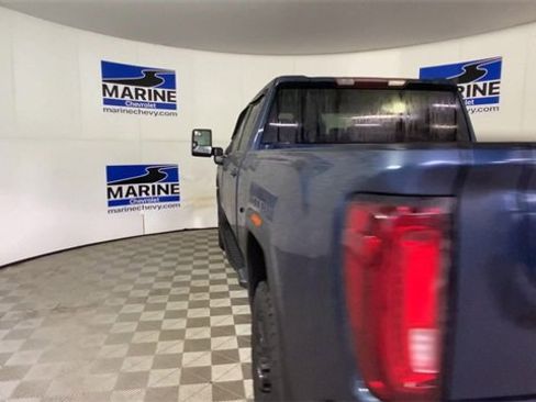 Used 2021 GMC Sierra 2500 AT4 image 9