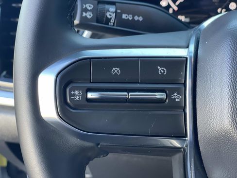 Used 2025 GMC Canyon Elevation w/ Convenience Package image 11