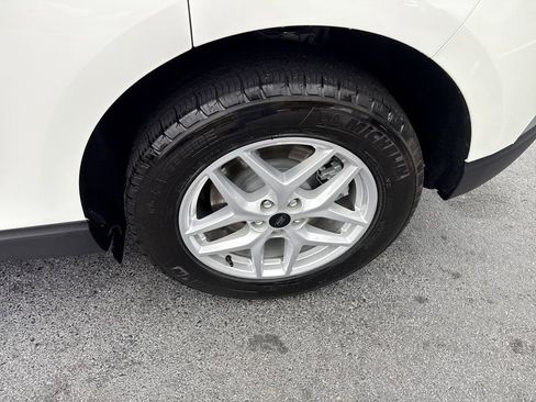 Used 2024 Ford Edge SEL w/ Convenience Package image 21