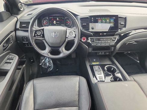 Certified 2024 Honda Passport Black Edition image 11