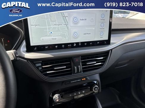 Certified 2025 Ford Escape SE FWD image 26