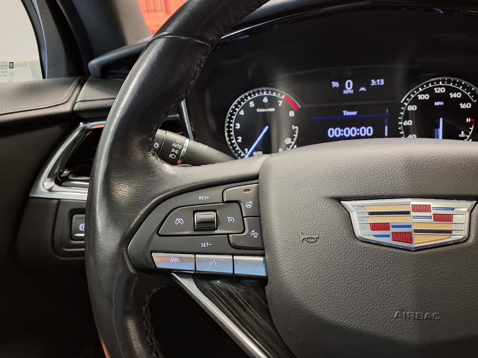 Used 2020 Cadillac XT6 Premium Luxury FWD image 29