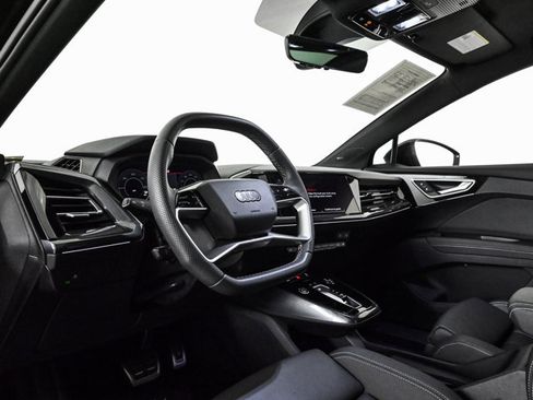 Used 2025 Audi Q4 e-tron Premium Plus w/ Premium Plus image 10