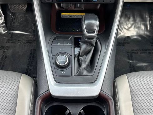 Certified 2020 Toyota RAV4 Limited AWD/4WD image 15