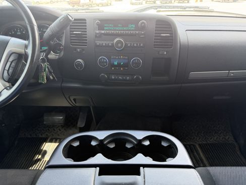 Used 2013 Chevrolet Silverado 1500 LT AWD/4WD image 17