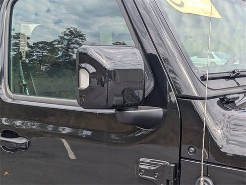 Certified 2023 Jeep Gladiator Overland image 12