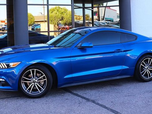 Used 2017 Ford Mustang Premium RWD image 3