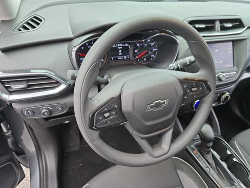 Used 2023 Chevrolet TrailBlazer LT image 16