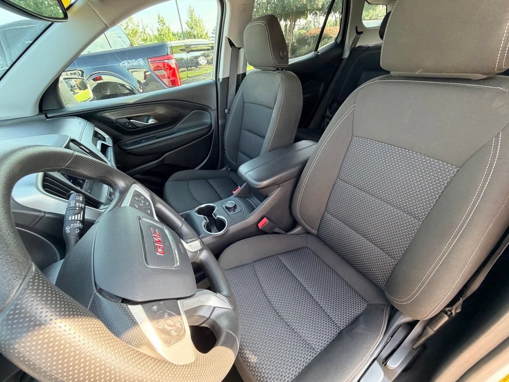 Used 2024 GMC Terrain SLE FWD image 23