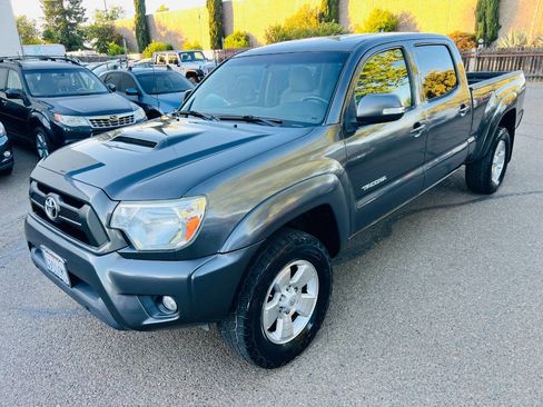 Used 2014 Toyota Tacoma 4x4 Double Cab w/ TRD Sport Package image 1