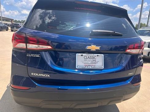 Used 2022 Chevrolet Equinox LS AWD/4WD image 5
