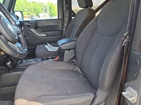 Used 2014 Jeep Wrangler Sport w/ Connectivity Group AWD/4WD image 11