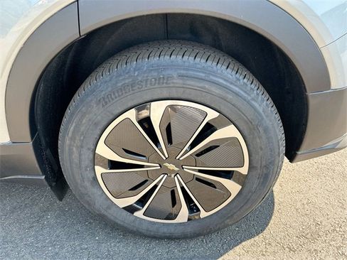 New 2025 Chevrolet Blazer EV LT image 31