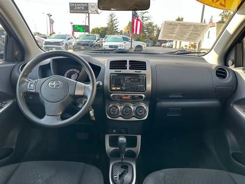 Used 2013 Scion xD image 26