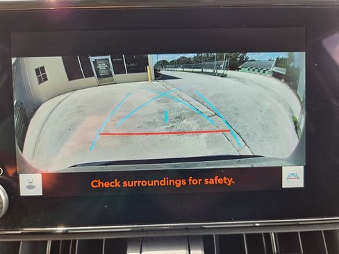 Used 2025 Toyota RAV4 XLE FWD image 24