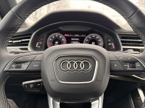 Used 2025 Audi Q7 3.0T Premium Plus AWD/4WD image 36