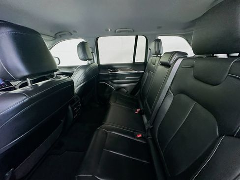 Used 2022 Jeep Grand Cherokee Limited AWD/4WD image 24