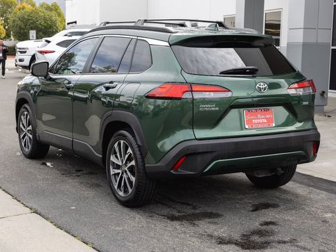 Certified 2022 Toyota Corolla Cross XLE w/ Convenience Package image 7