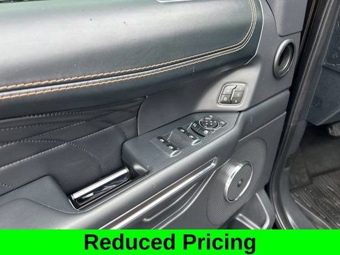 Used 2023 Ford Expedition Platinum AWD/4WD image 13