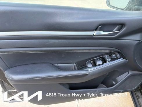 Used 2021 Nissan Altima 2.5 SV FWD image 14