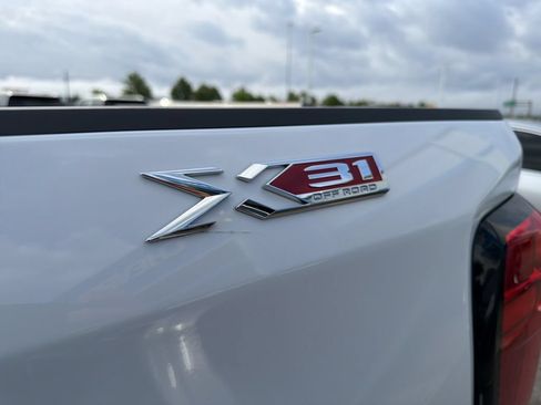 Used 2024 GMC Sierra 1500 Elevation w/ X31 Off-Road Package AWD/4WD image 14