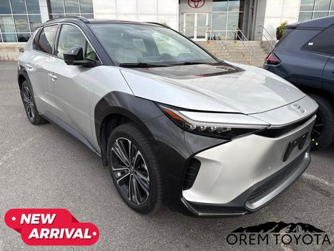 Used 2023 Toyota bZ4X AWD w/ Weather Package image 17