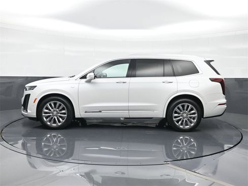 Certified 2023 Cadillac XT6 Premium Luxury w/ Technology Package image 5