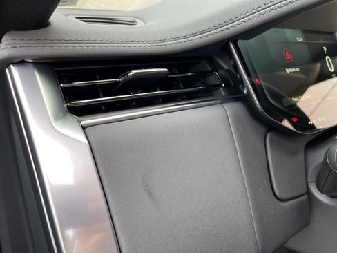 New 2025 Land Rover Range Rover SE image 28