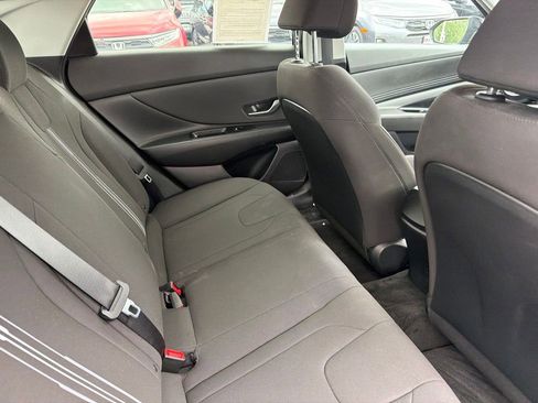 Used 2023 Hyundai Elantra SEL w/ Convenience Package FWD image 14