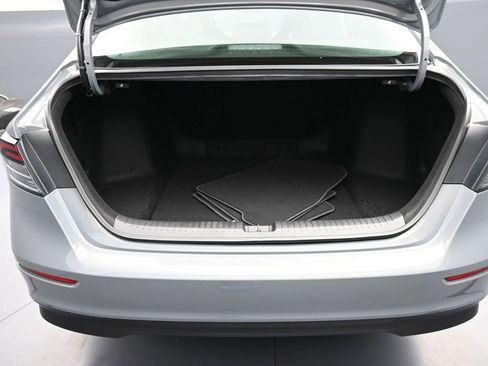 Used 2025 Honda Accord SE image 22